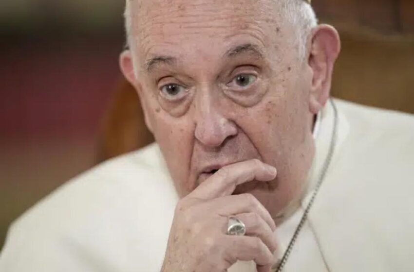  Le Pape François: “Être homosexuel n’est pas un crime”