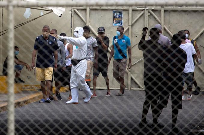  RD: sur 1 824 étrangers détenus dans les prisons, 1 465 sont haïtiens